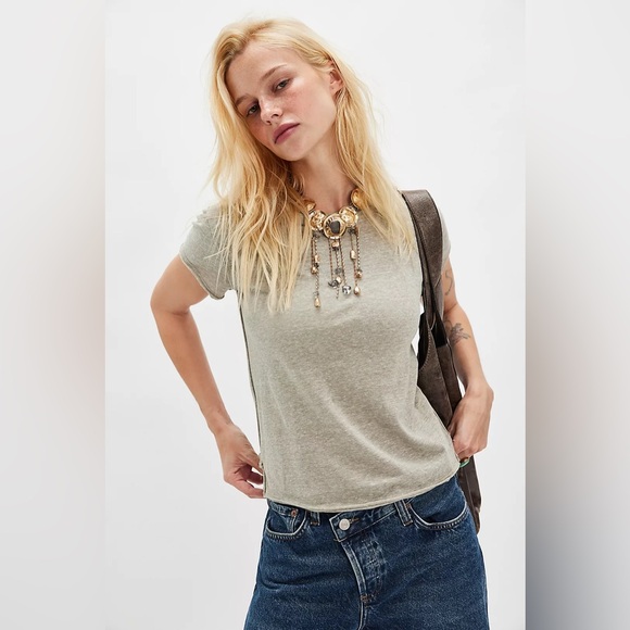 125. FREE PEOPLE Speak Up Statement Layer Necklace In Gold NWT $68 - Picture 4 of 5